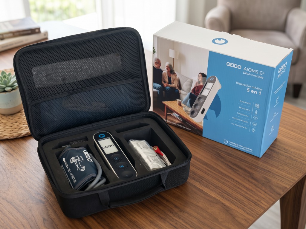 Dispositivo médico QEIDO AIOMS G+ con su estuche y accesorios